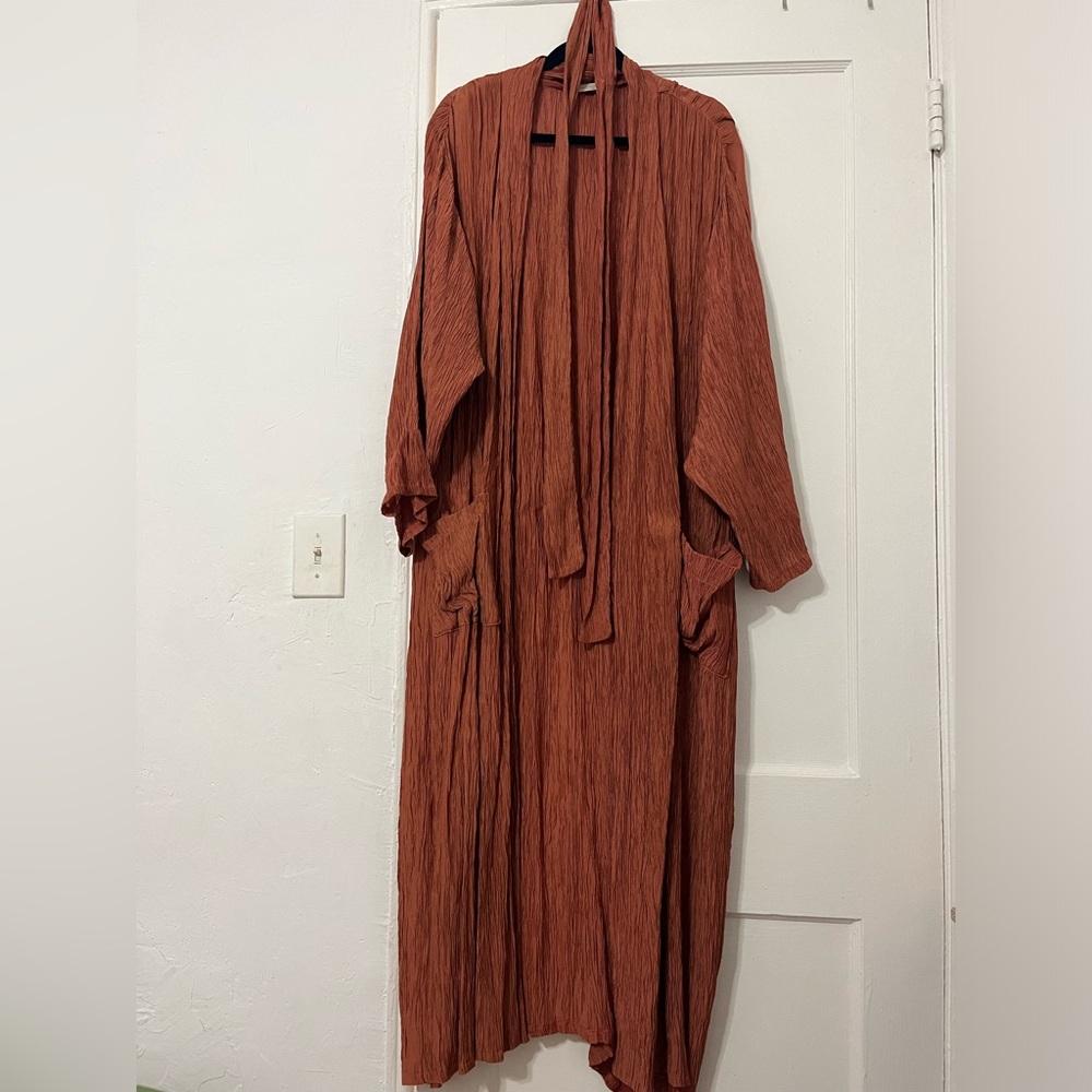 Savannah Morrow The label Stunning Robe